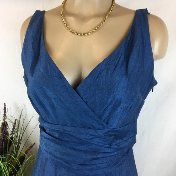 Ann Taylor Blue 100% Silk Sleeveless Dress 6 - Picture 5 of 7